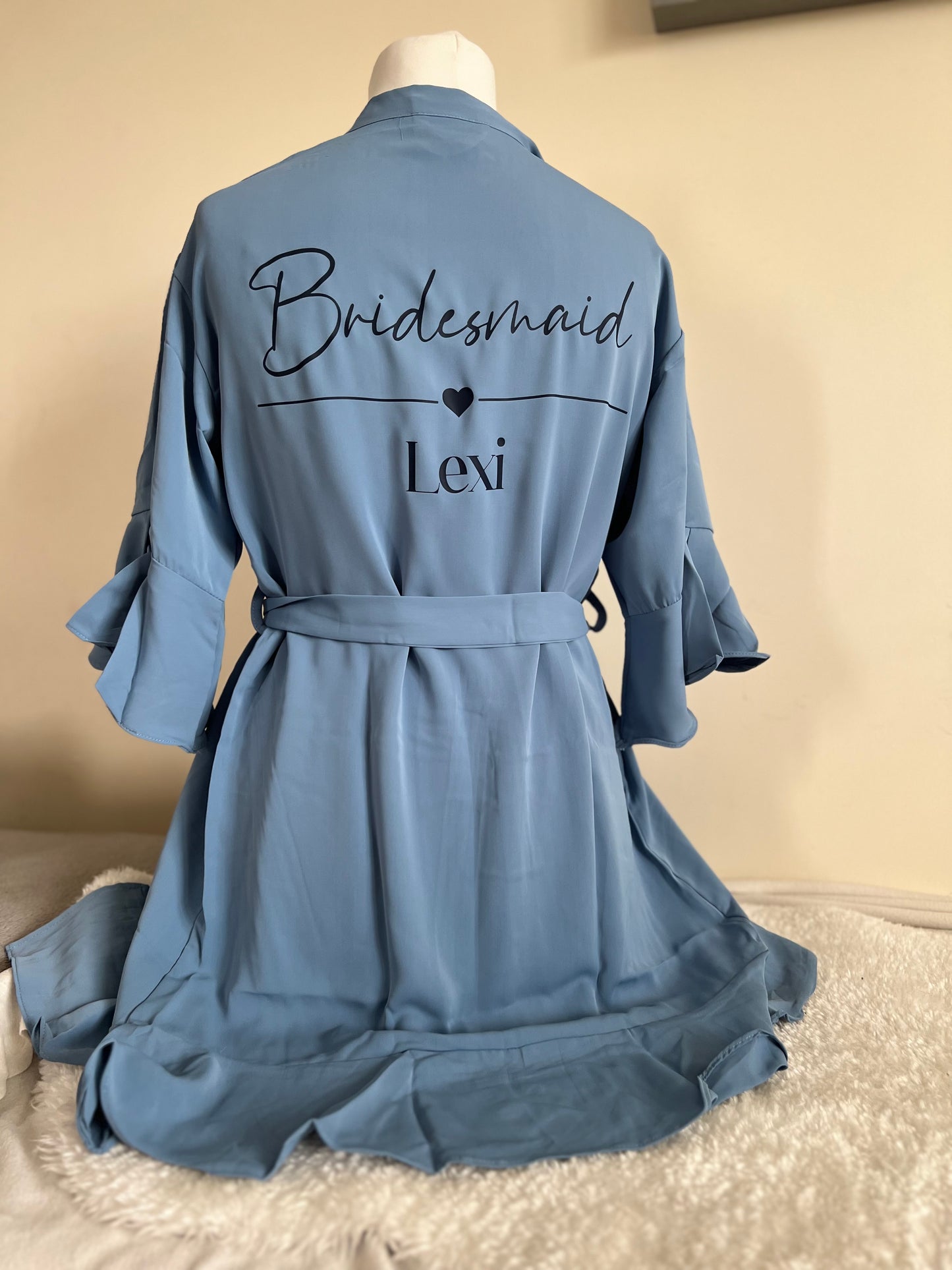 Frill Child Sleeve Robe