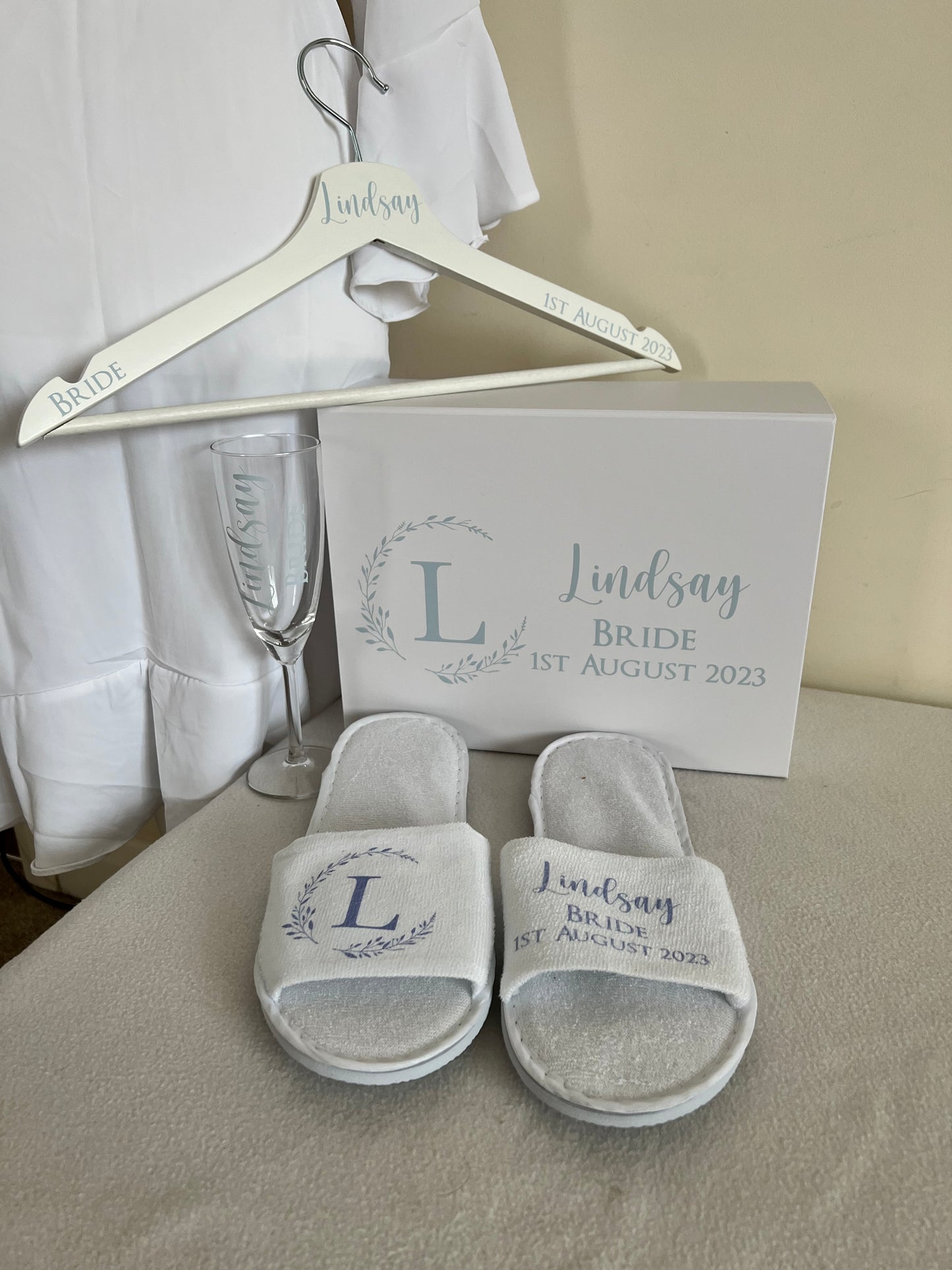 White Open Toe Spa Style Slippers