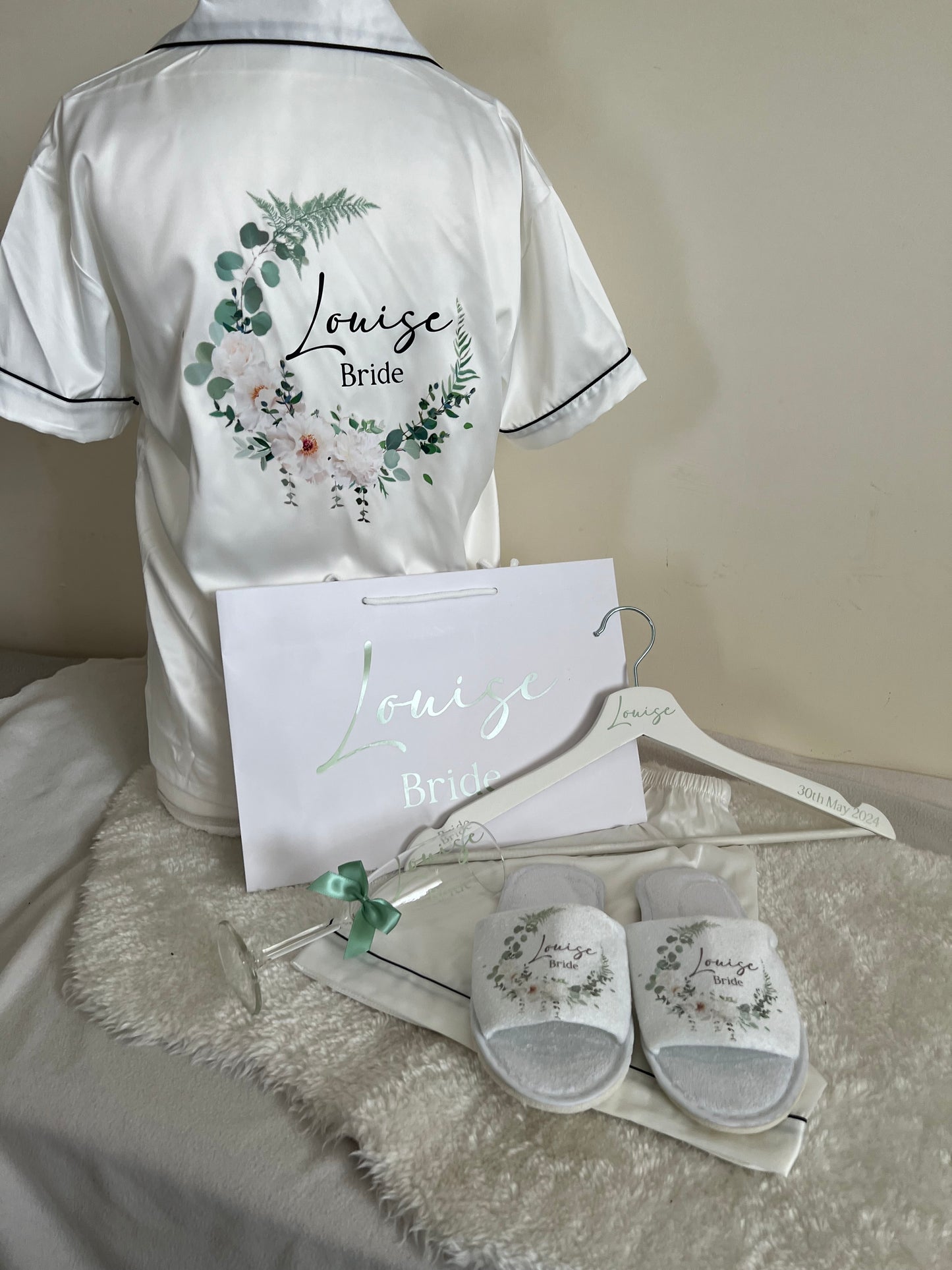 White Open Toe Spa Style Slippers