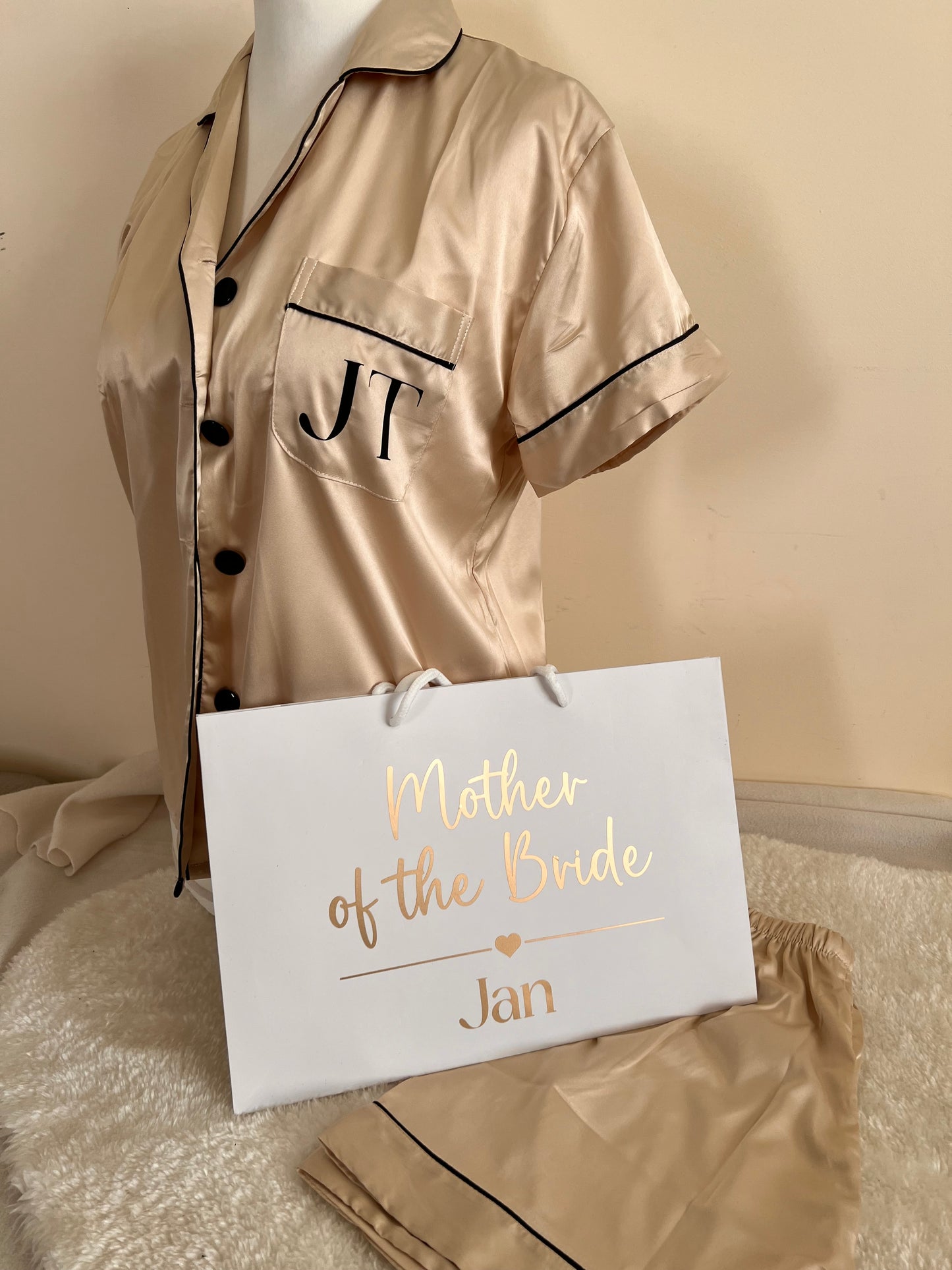 Regular Gift Bags - White or Black